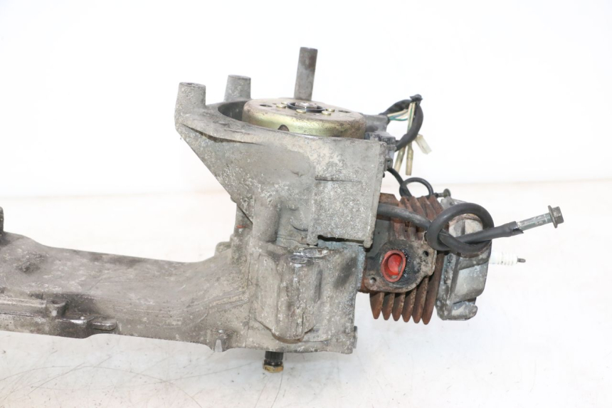 photo de SILNIK KEEWAY RY6 2T 50 (2011 - 2019) - Stan powierzchni