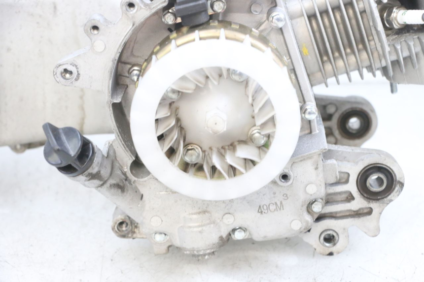 photo de SILNIK JM MOTORS SANTANA EVO 50 (2024 - 2026) - Szczegóły charakterystyczne