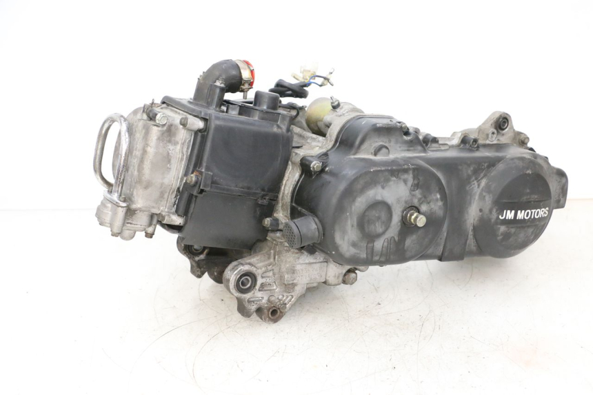 photo de SILNIK JM MOTORS SANTANA 50 (2014 - 2023) - Szczegóły charakterystyczne