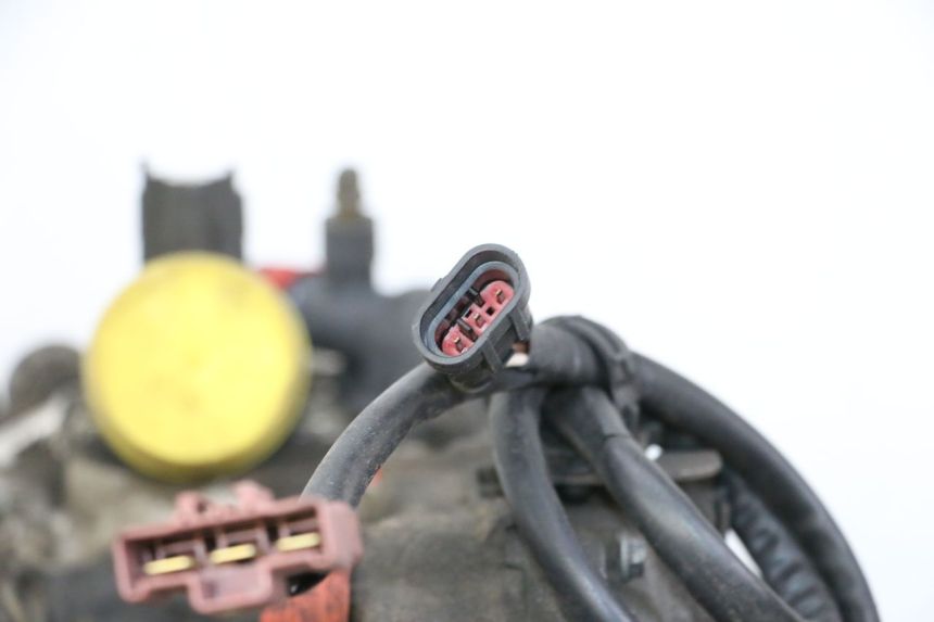 photo de SILNIK PEUGEOT SATELIS 250 (2006 - 2012) - Widok profilu