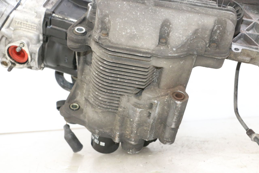 photo de SILNIK PEUGEOT SATELIS 250 (2006 - 2012) - Inny kąt widzenia