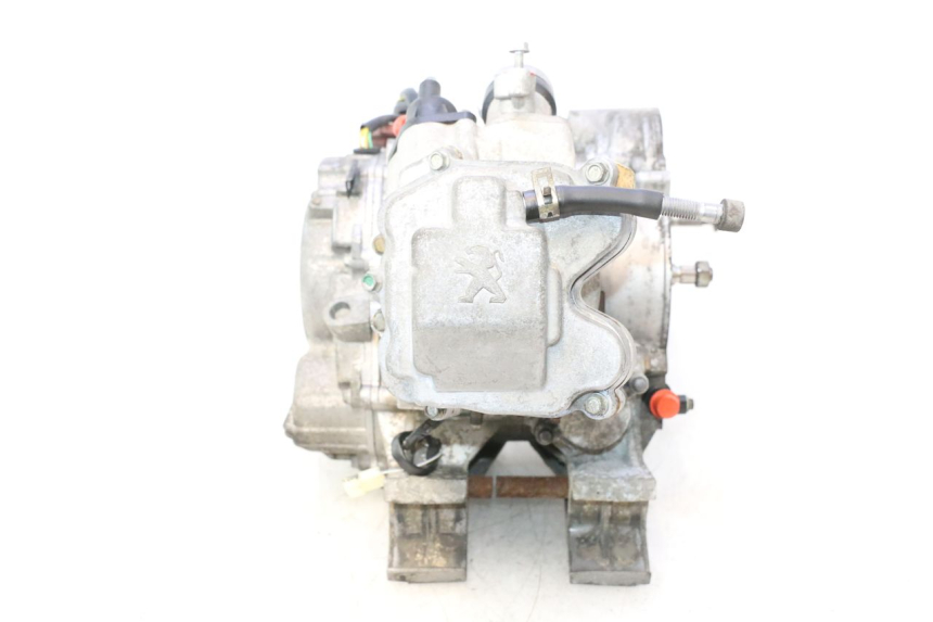 photo de SILNIK PEUGEOT SATELIS 125 (2013 - 2018) - Alternatywny kąt