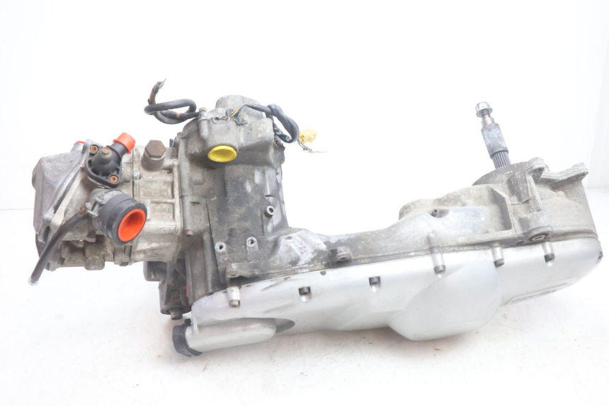 photo de SILNIK APRILIA SCARABEO GT 125 (1999 - 2007) - Zbliżenie komponentów