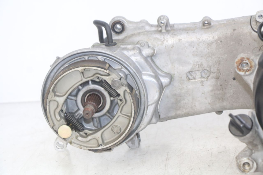 photo de SILNIK HONDA SCV LEAD 100 (2003 - 2007) - Oznaczenia i referencje
