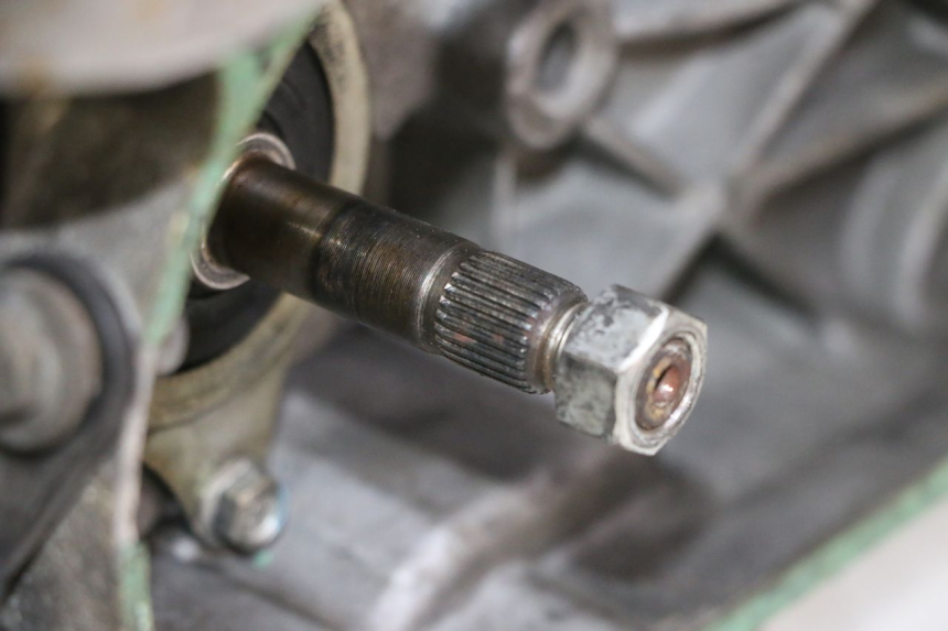 photo de SILNIK HONDA SCV LEAD 100 (2003 - 2007) - Alternatywny kąt