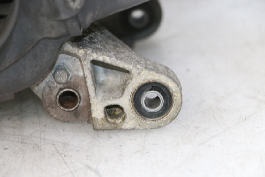 photo de SILNIK HONDA SCV LEAD 100 (2003 - 2007) - Zoom stanu zużycia