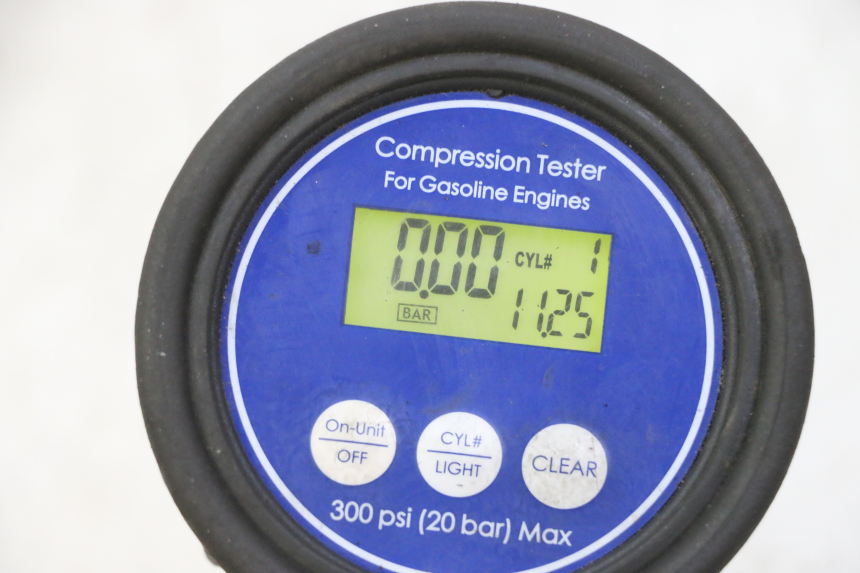 photo de SILNIK HONDA SCV LEAD 100 (2003 - 2007) - Stan powierzchni