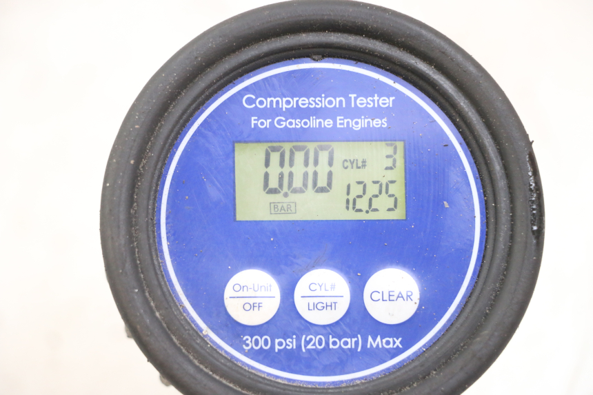 photo de SILNIK TRIUMPH SPEED TRIPLE T301 900 (1994 - 1996) - Punkty mocowania