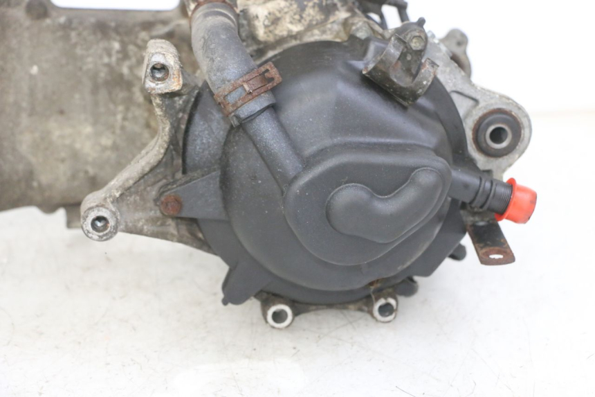 photo de SILNIK PEUGEOT SPEEDFIGHT 2 LC 50 (2000 - 2009) - Alternatywny kąt