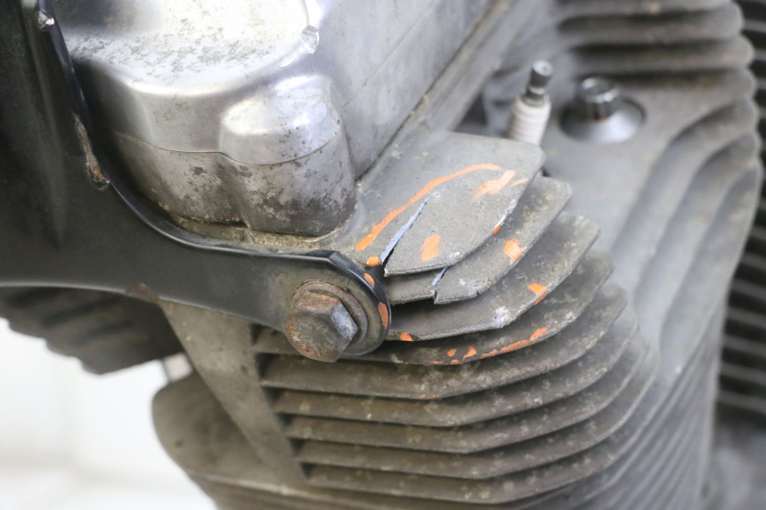 photo de SILNIK HARLEY DAVIDSON SPORTSTER XL CUSTOM 883 (1999 - 2006) - Inny kąt widzenia