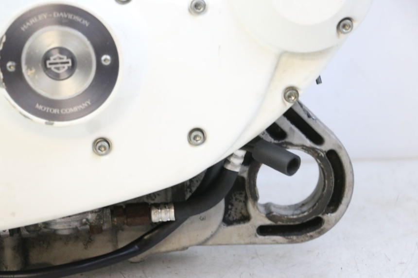 photo de SILNIK HARLEY DAVIDSON SPORTSTER XL CUSTOM 883 (1999 - 2006) - Zbliżenie techniczne