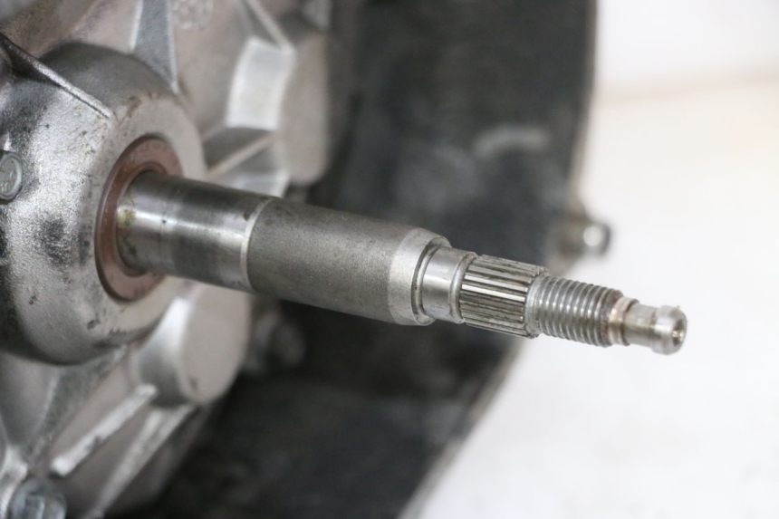 photo de SILNIK APRILIA SR R 2T LC 50 (2018 - 2021) - Inny kąt widzenia