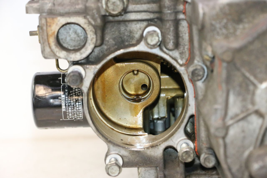photo de SILNIK HONDA ST PAN EUROPEAN 1100 (1990 - 2002) - Struktura - zbliżenie