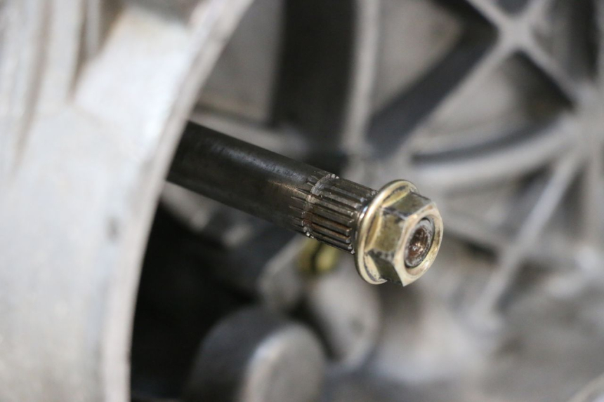 photo de SILNIK PEUGEOT STREETZONE NAKED 2T 50 (2014 - 2018) - Zoom stanu zużycia