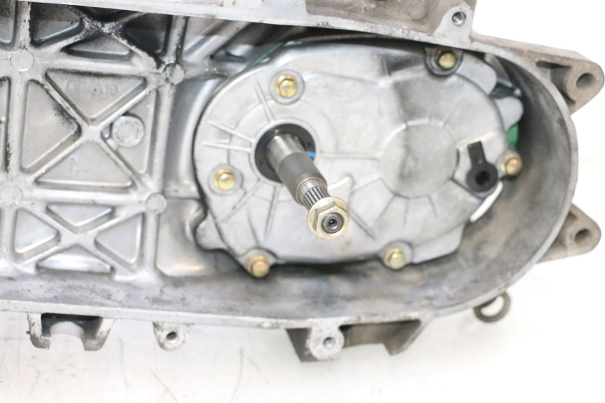 photo de SILNIK PEUGEOT STREETZONE NAKED 2T 50 (2014 - 2018) - Inny kąt widzenia