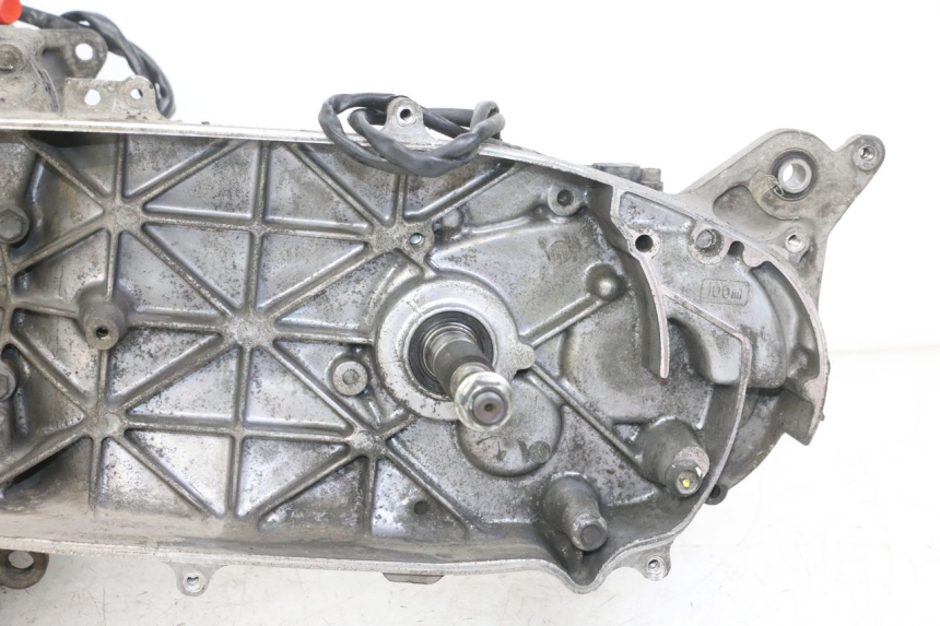 photo de SILNIK SUZUKI BURGMAN 125 (2018 - 2021) - Struktura - zbliżenie