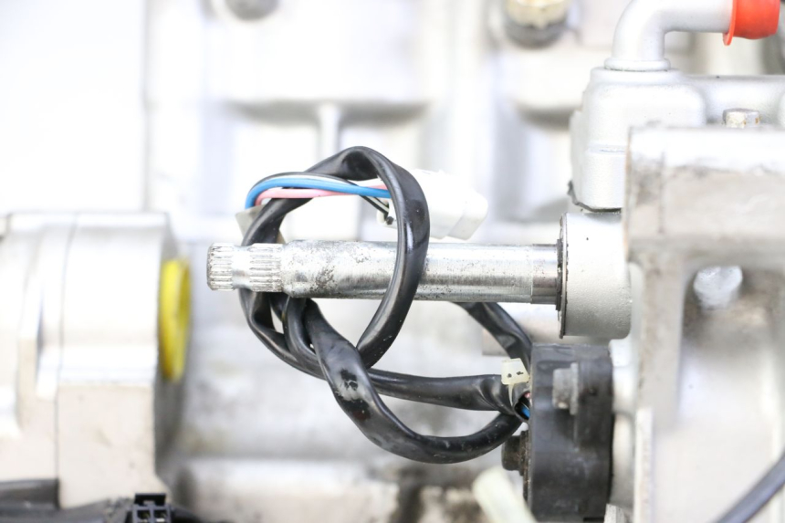 photo de SILNIK SUZUKI GSX F GSXF 650 (2007 - 2015) - Zbliżenie techniczne