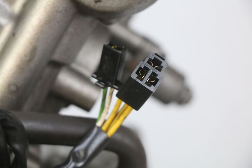 photo de SILNIK SUZUKI SV S 650 (1999 - 2002) - Szczegóły charakterystyczne