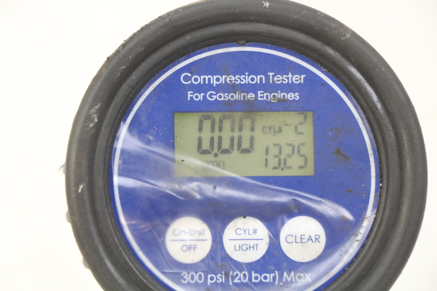 photo de SILNIK SUZUKI SV S 650 (1999 - 2002) - Struktura - zbliżenie