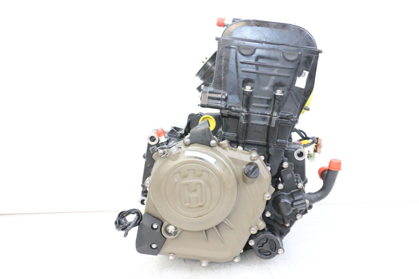 photo de SILNIK HUSQVARNA SVARTPILEN 401 (2018 - 2023) - Struktura - zbliżenie