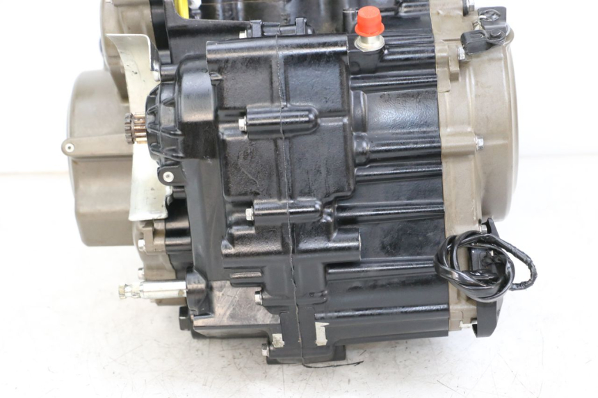photo de SILNIK HUSQVARNA SVARTPILEN 401 (2018 - 2023) - Zbliżenie techniczne