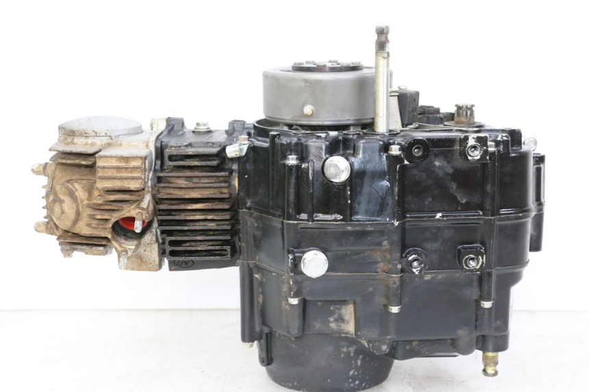 photo de SILNIK NITRO MOTORS THUNDER 125 - Widok z bliska