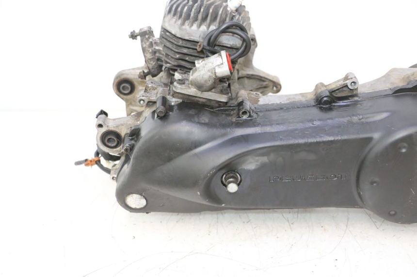 photo de SILNIK PEUGEOT TKR TREKKER FURIOUS 50 (2005 - 2014) - Alternatywny kąt