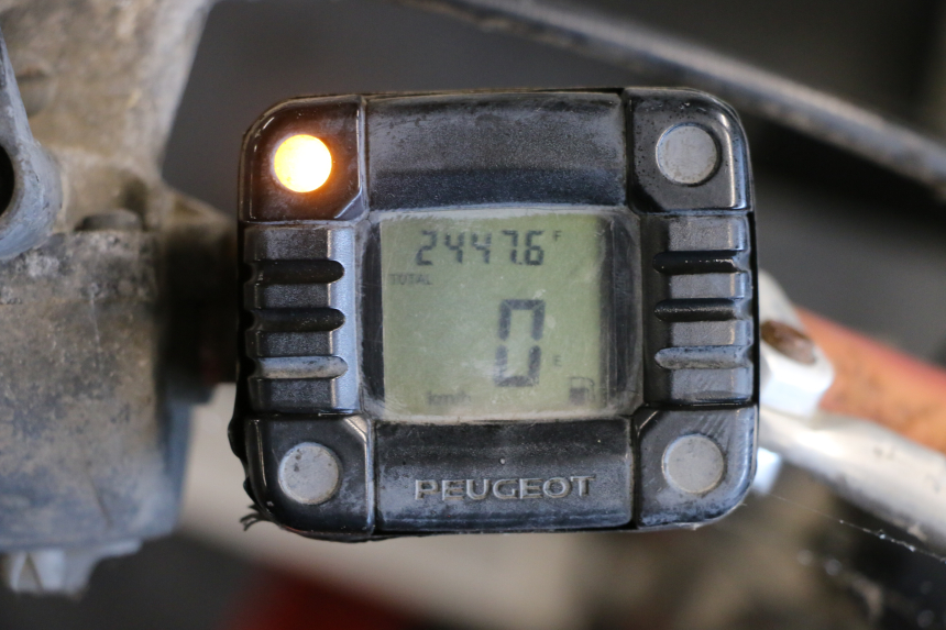 photo de SILNIK PEUGEOT TKR TREKKER FURIOUS 50 (2005 - 2014) - Zoom stanu zużycia