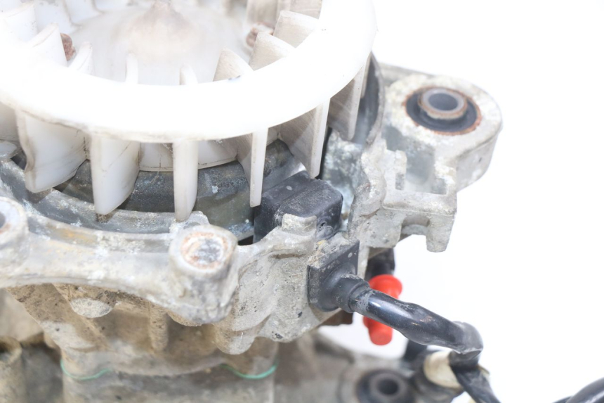 photo de SILNIK PEUGEOT TREKKER 50 (1998 - 2004) - Inny kąt widzenia