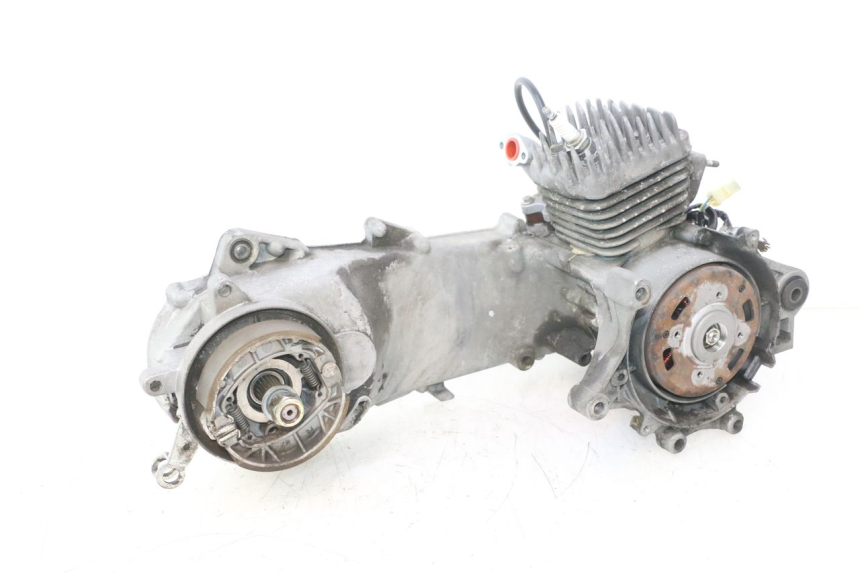photo de SILNIK PEUGEOT TREKKER 50 (1995 - 2004) - Widok z bliska