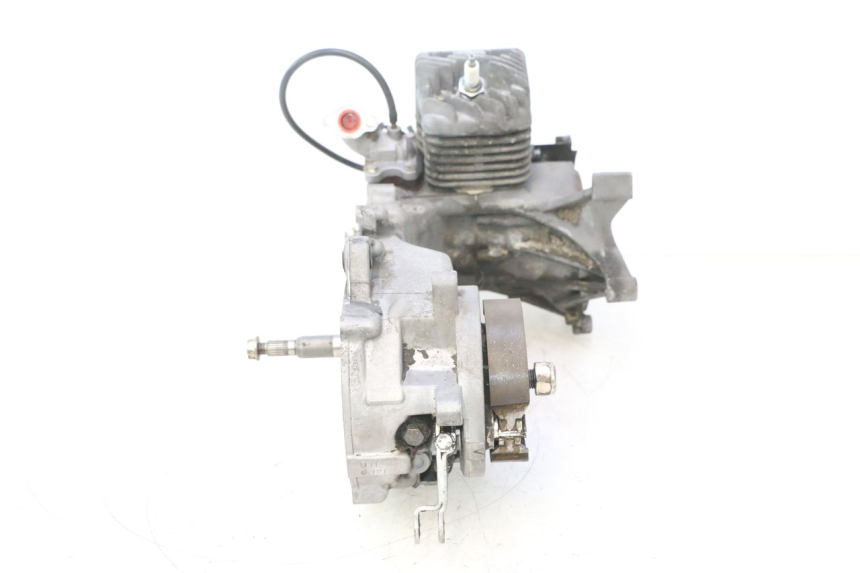 photo de SILNIK PEUGEOT TREKKER 50 (1995 - 2004) - Struktura - zbliżenie