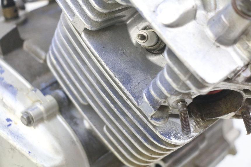 photo de SILNIK YAMAHA TTR 125 (2000 - 2020) - Szczegół części