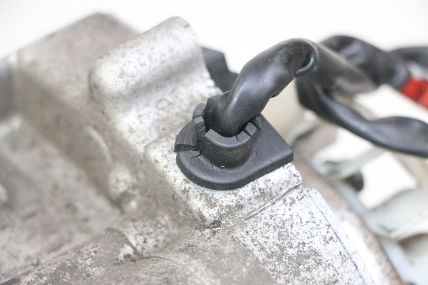 photo de SILNIK PEUGEOT TWEET 4T 50 (2014 - 2019) - Oznaczenia i referencje