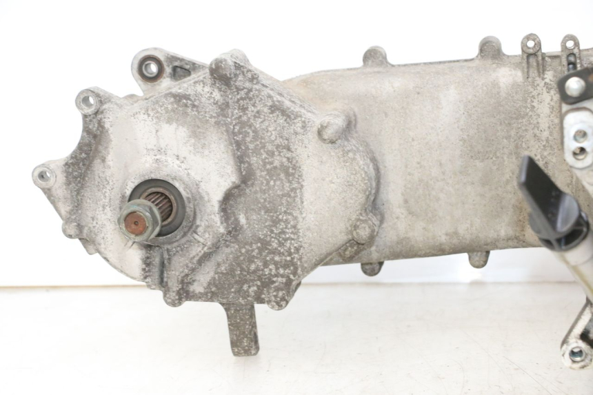 photo de SILNIK PEUGEOT TWEET PRO EFI 4T 50 (2021 - 2022) - Alternatywny kąt