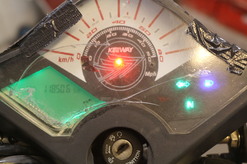 photo de SILNIK KEEWAY TX 50 (2008 - 2015) - Zoom stanu zużycia