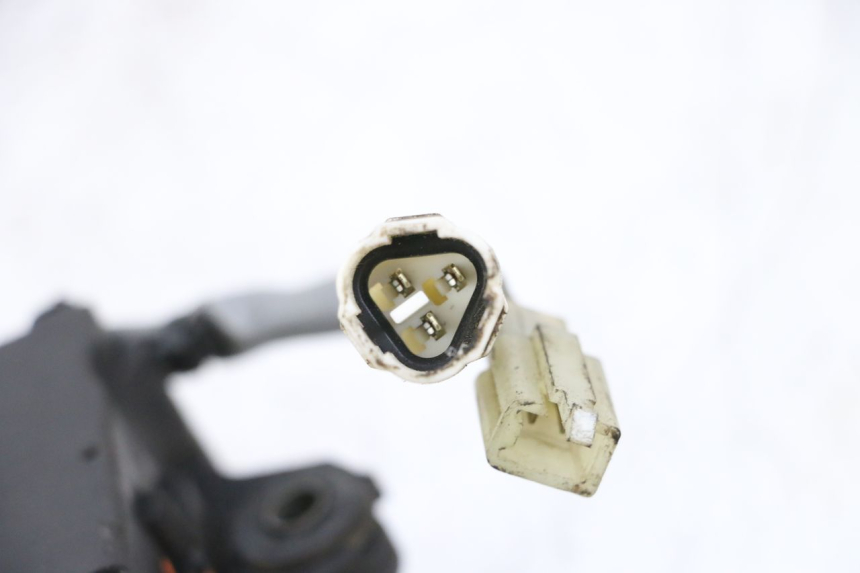 photo de SILNIK ZAWÓR WYDECHOWY SUZUKI GSXR GSX-R 1000 (2003 - 2004) - Zbliżenie techniczne