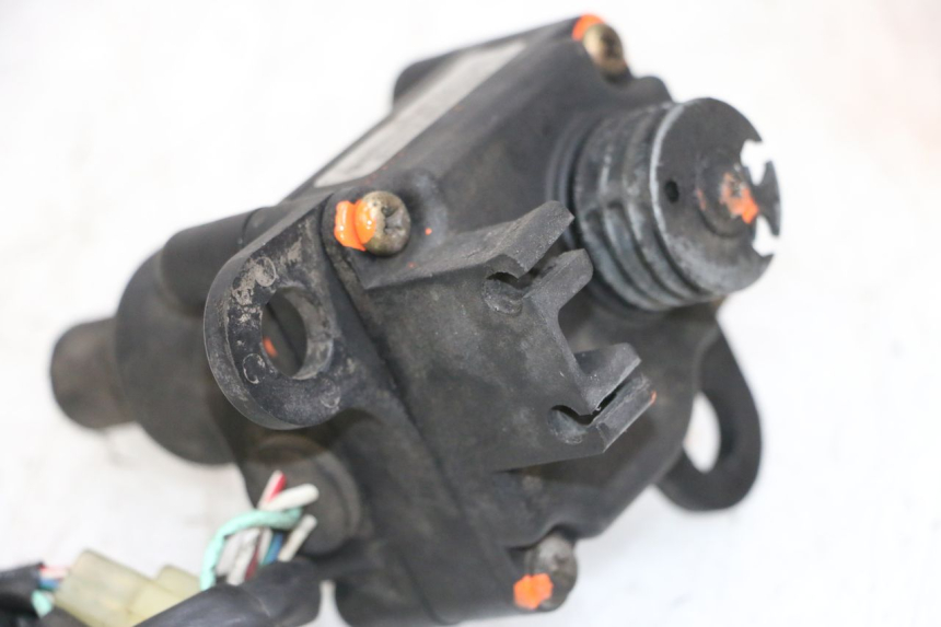 photo de SILNIK ZAWÓR WYDECHOWY HONDA NSR R 125 (1994 - 2003) - Szczegół części