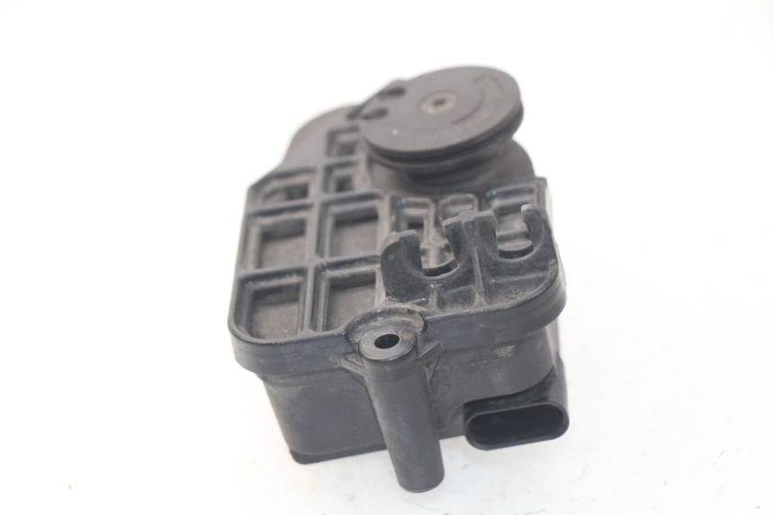 photo de SILNIK ZAWÓR WYDECHOWY BMW S RR ABS S1000RR 1000 (2009 - 2011) - Widok ogólny