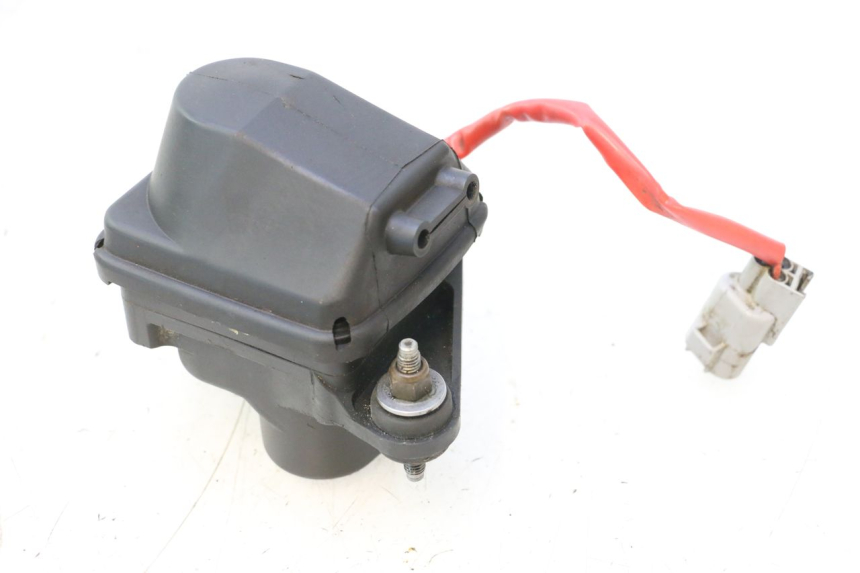 photo de SILNIK ZAWÓR WYDECHOWY YAMAHA WAVE RUNNER GP R 1200 (2000 - 2003) - Szczegół części