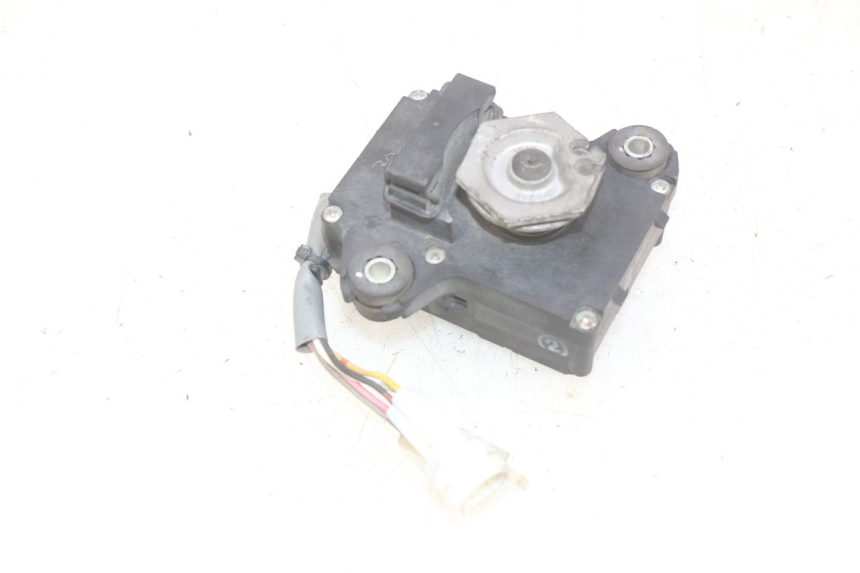 photo de SILNIK ZAWÓR WYDECHOWY KAWASAKI Z 750 (2007 - 2013) - Zoom stanu zużycia