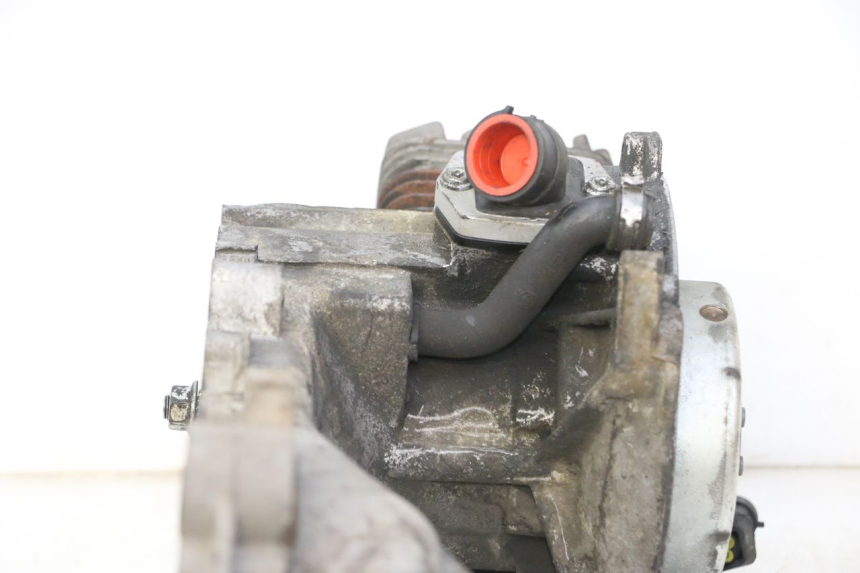 photo de SILNIK PIAGGIO VESPA S 2T 50 (2007 - 2014) - Punkty mocowania