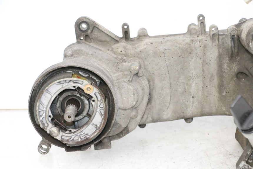 photo de SILNIK PEUGEOT VIVACITY NEW 4T 50 (2008 - 2017) - Zoom stanu zużycia