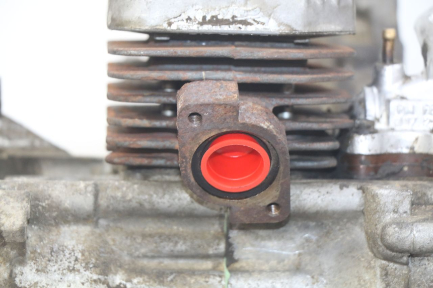 photo de SILNIK PEUGEOT VIVACITY 50 (1998 - 2003) - Widok z bliska