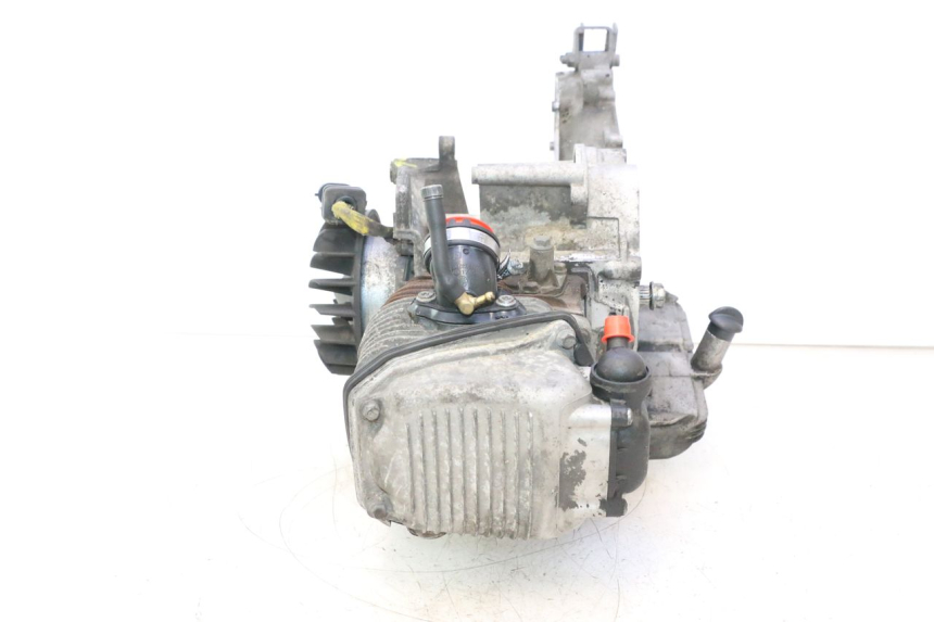 photo de SILNIK PIAGGIO X8 STREET 125 (2006 - 2007) - Szczegóły charakterystyczne