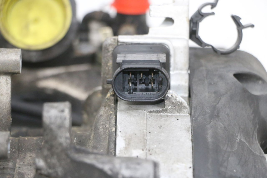 photo de SILNIK PIAGGIO X8 125 (2004 - 2007) - Widok profilu