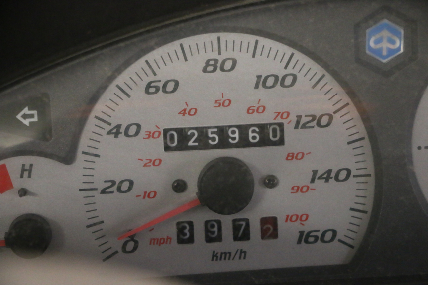 photo de SILNIK PIAGGIO X8 125 (2004 - 2007) - Inny kąt widzenia