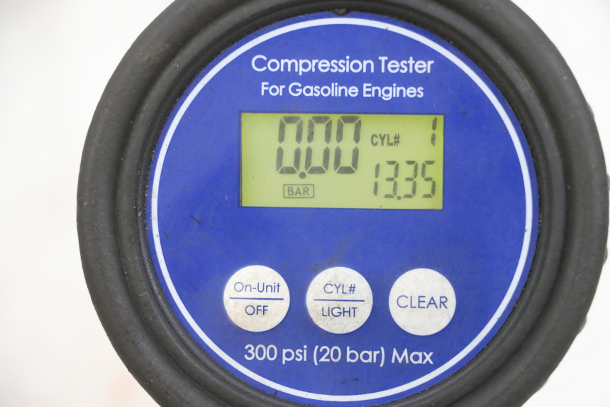 photo de SILNIK PIAGGIO X8 125 (2004 - 2007) - Zbliżenie techniczne