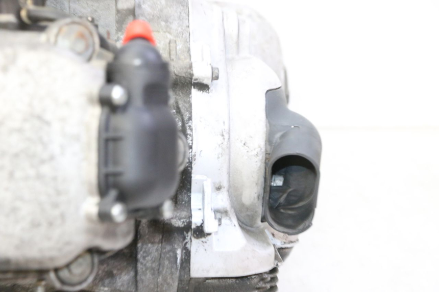 photo de SILNIK PIAGGIO X9 EVOLUTION 125 (2003 - 2007) - Widok z bliska