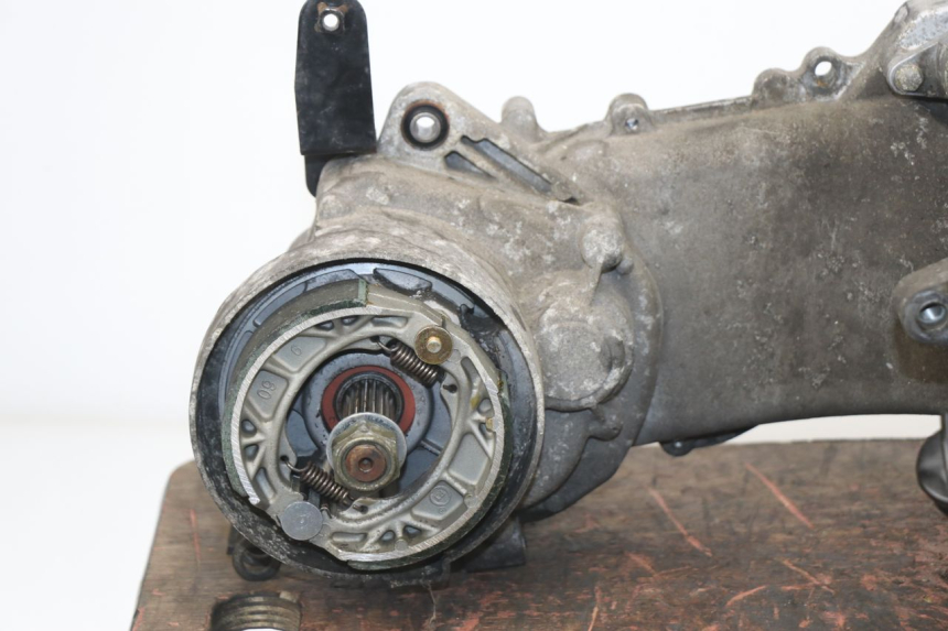 photo de SILNIK RAZZO XENON 4T 50 (2008 - 2012) - Zbliżenie techniczne