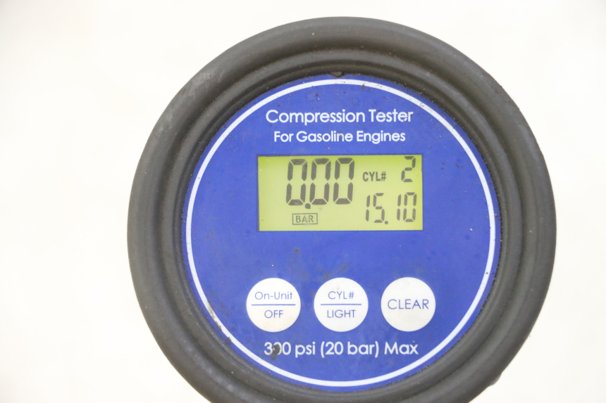 photo de SILNIK YAMAHA XJ6 ABS 600 (2008 - 2016) - Inny kąt widzenia